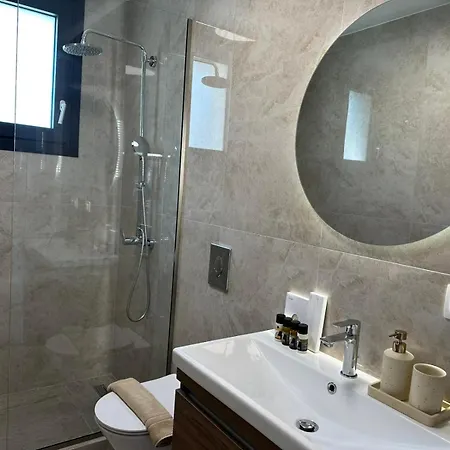 Aqualibre Pool - East Villa