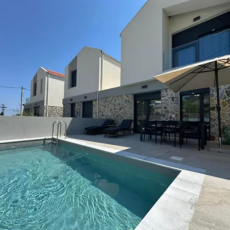 Villa Aqualibre Pool - East *