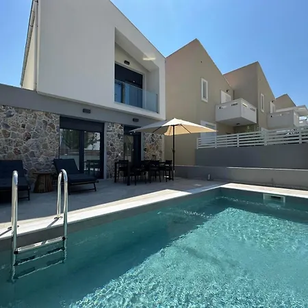 Aqualibre Pool - East Nea Iraklitsa